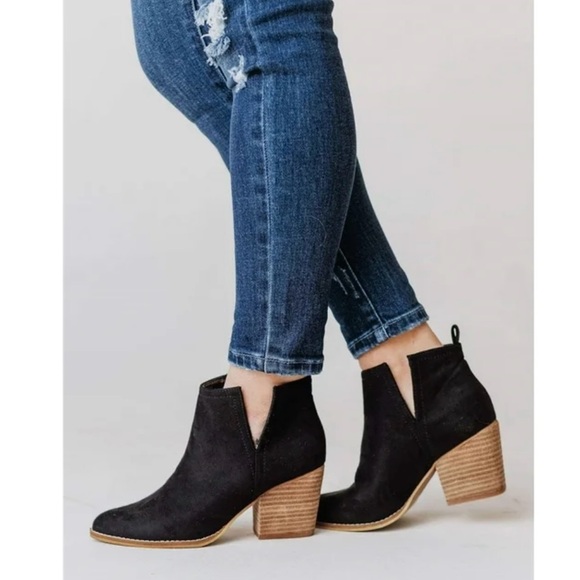 Kathemoi Women's Ankle Chunky Stacked Heel Slip On Pointed Toe Boots Size 5.5 - Picture 3 of 13